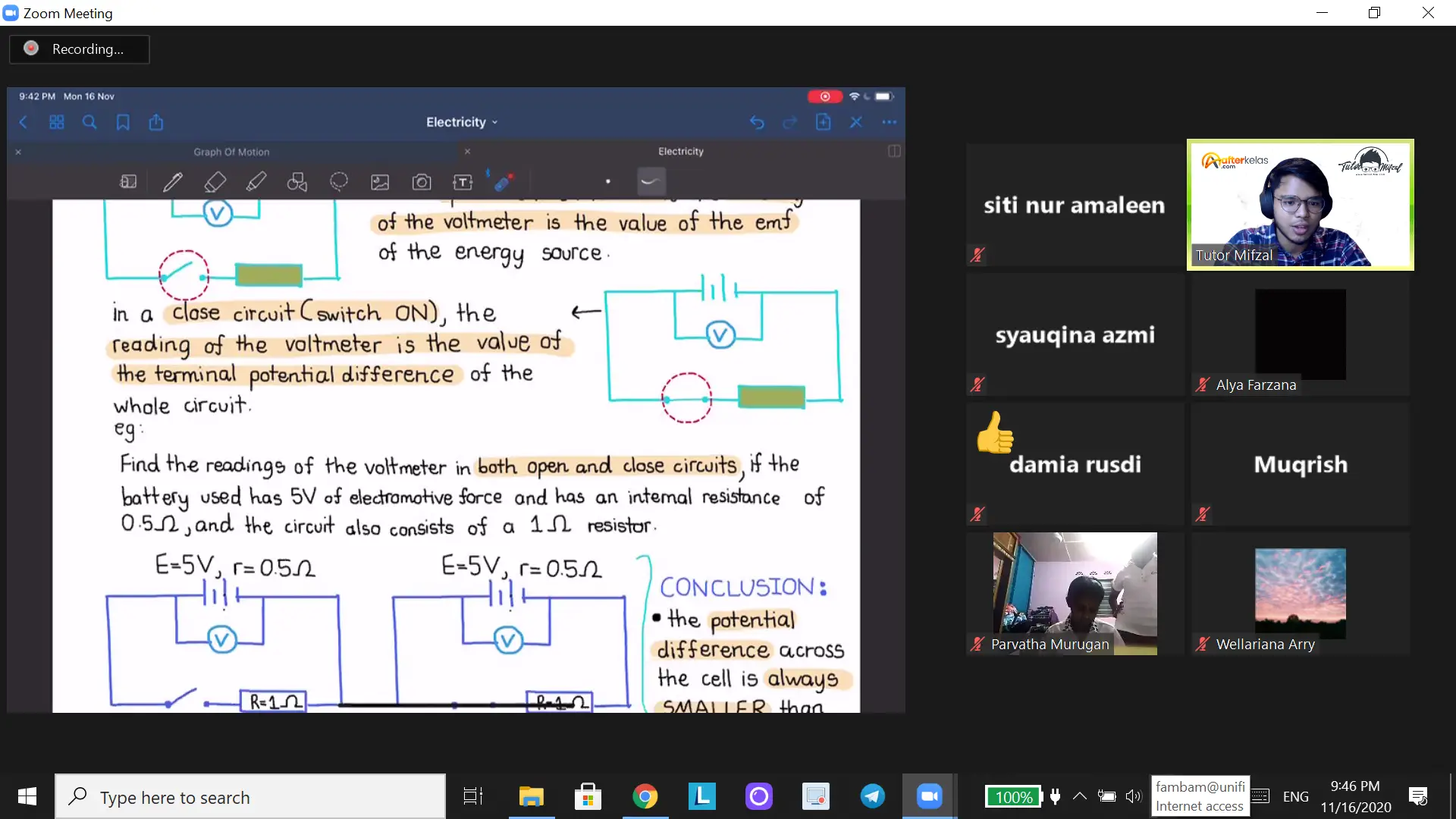 Tutor Mifzal explaining voltmeter readings in open and closed circuits on a shared screen during a live Afterkelas Physics class on Zoom, with his students' video tiles alongside
