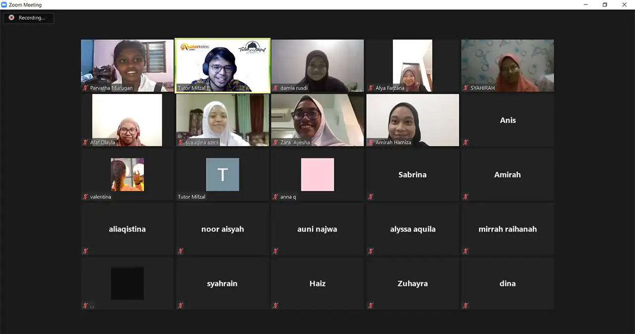 Secondary school students with their cameras on in a live Afterkelas online class with Tutor Mifzal